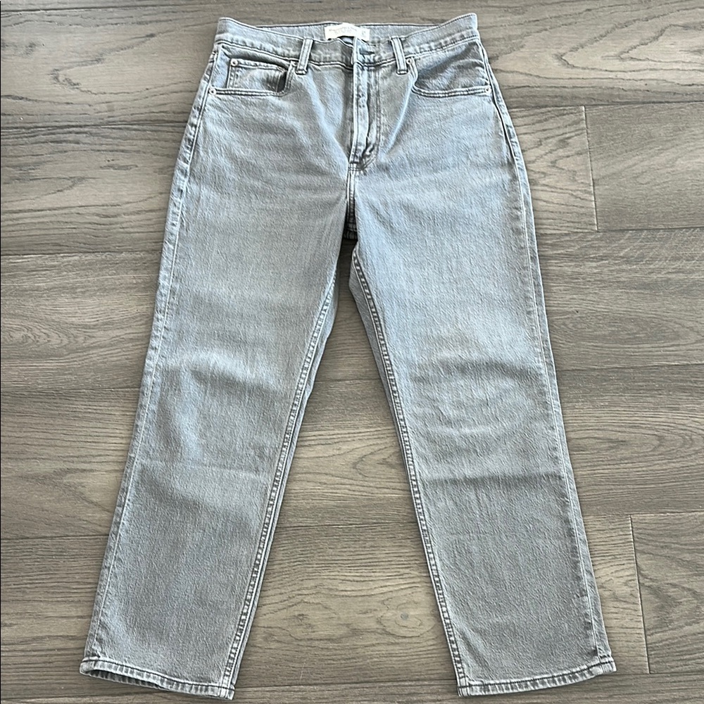 Abercrombie & Fitch Gray Ankle Straight Ultra High Rise Jeans size 28/6s Womens - Picture 2 of 5
